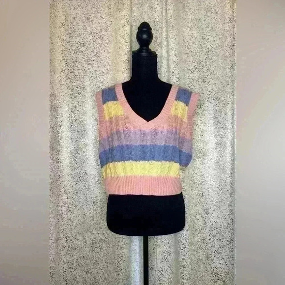 Sweaters - Never worn, cable Knitted Vest
